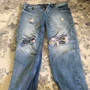 H&M Mom Jeans Size 29